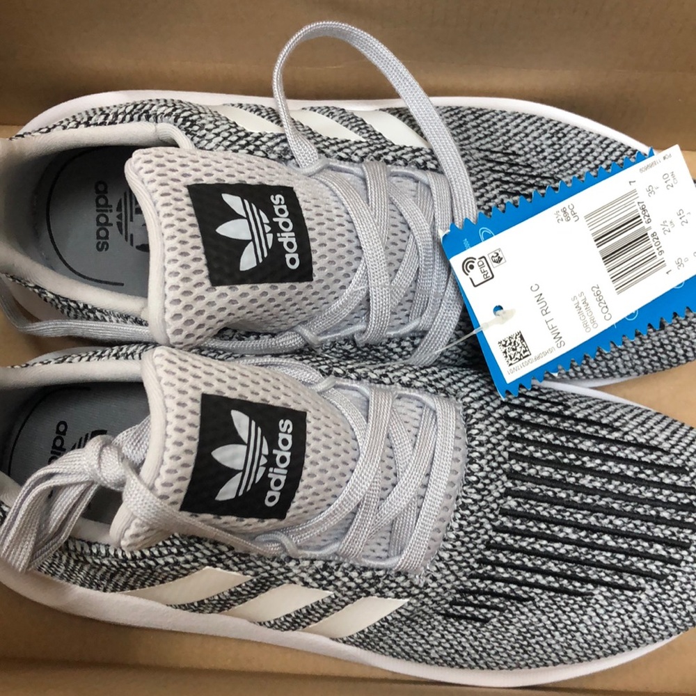 Adidas Swift Run C Size 3